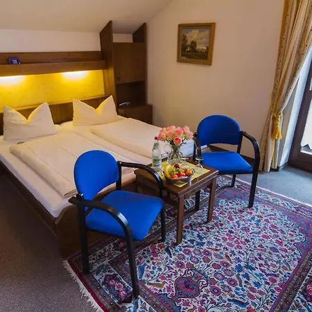 Отель Alexandra 3*